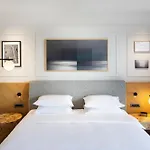 Hyatt Regency 5*