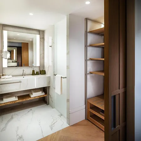 Hyatt Regency 5*