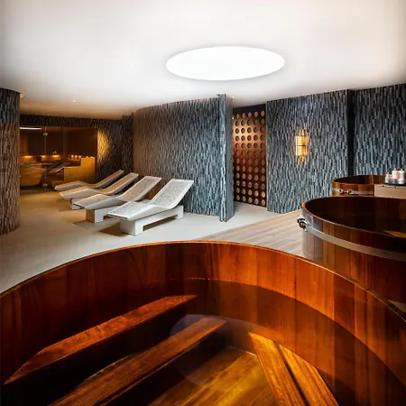 Hyatt Regency Otel 5*
