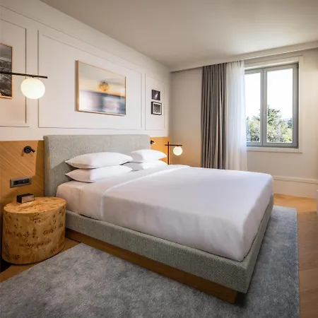 Hyatt Regency Otel