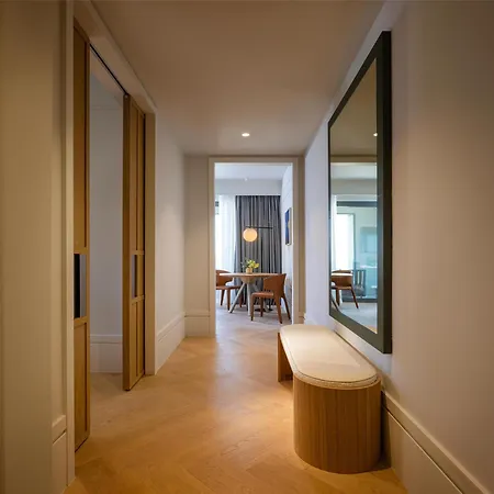 Hyatt Regency 5*