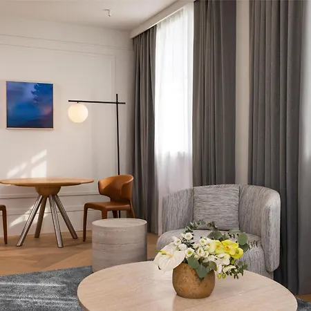 Hyatt Regency Hotel 5*