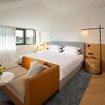 Hyatt Regency 5*