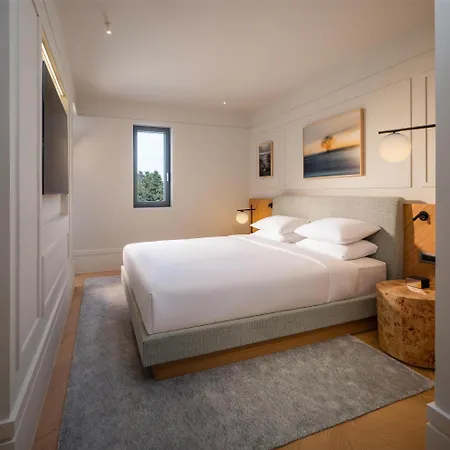 Hyatt Regency 5*