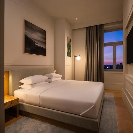 Hyatt Regency Hotel 5*