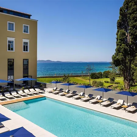 Hyatt Regency 5*