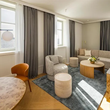 Hyatt Regency ホテル