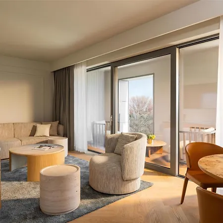 Hyatt Regency 5*